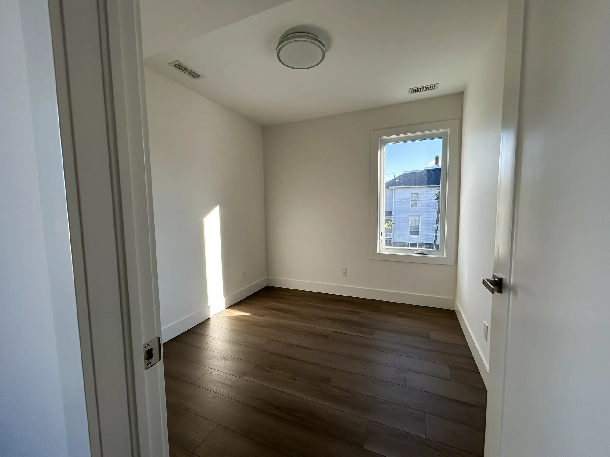 1485 Erie St Apartments, Bedroom #1
